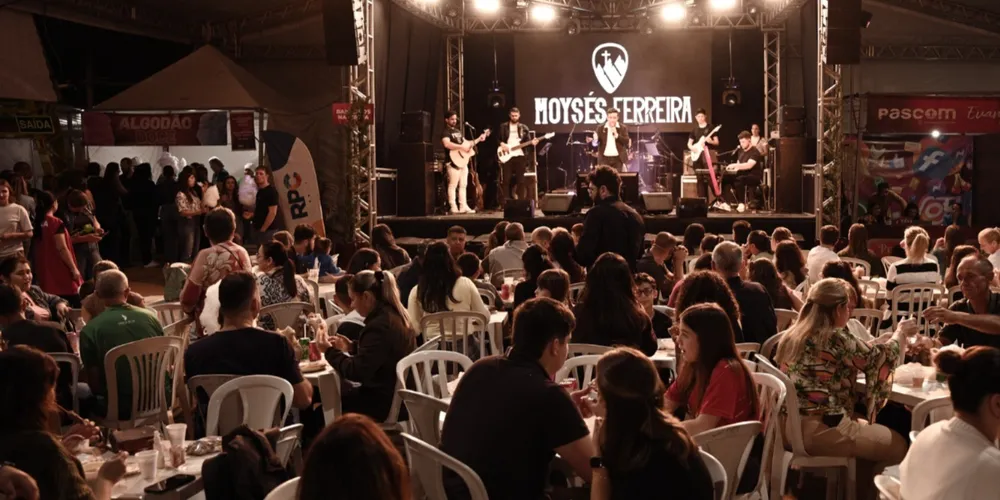 Ao longo de nove dias, fiéis, moradores do bairro, visitantes de outras comunidades e famílias serão convidados a participar das novenas, missas, shows