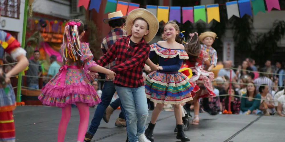 Programação da festa junina do Colégio e Faculdade Sagrada Família terá quatro datas