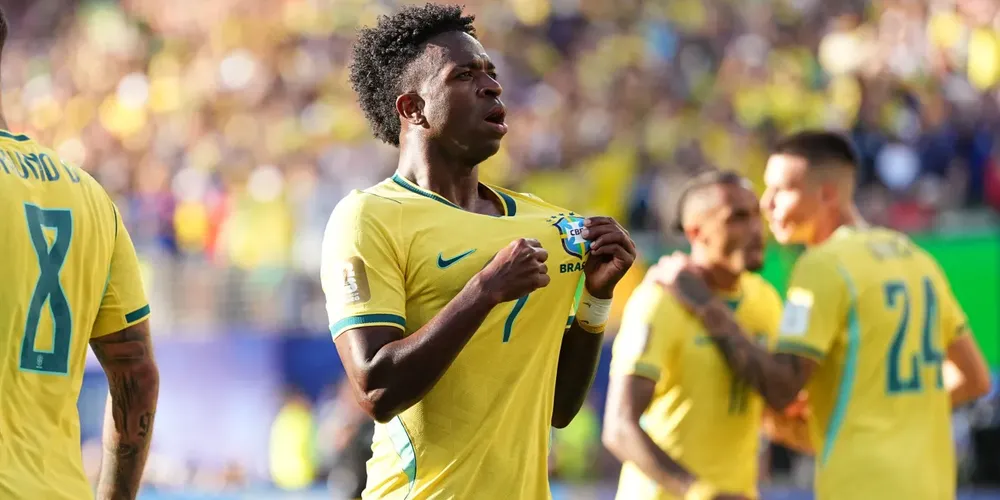 Vinicius Junior celebra gol da Seleção Brasileira contra Marrocos