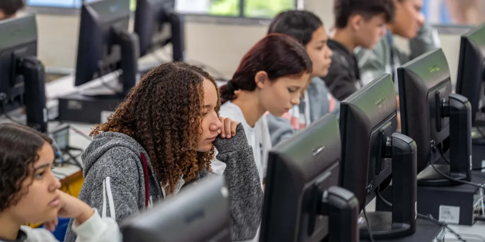 Os alunos devem acessar o sistema para escolher o município da prova e a língua estrangeira