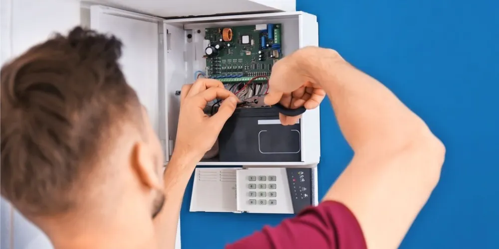 Instalador de alarme