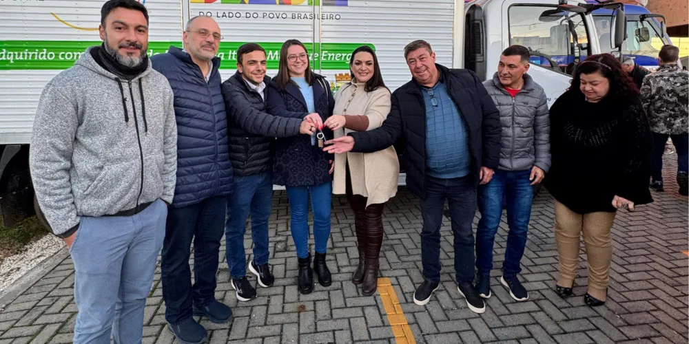 Entrega foi realizada nesta quarta-feira (24)