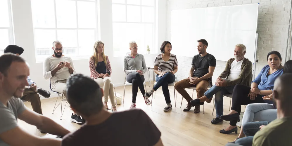 A Conferência de Grupo Familiar é uma metodologia aplicada especialmente nos contextos de Infância e Juventude e nos cuidados com a Pessoa Idosa