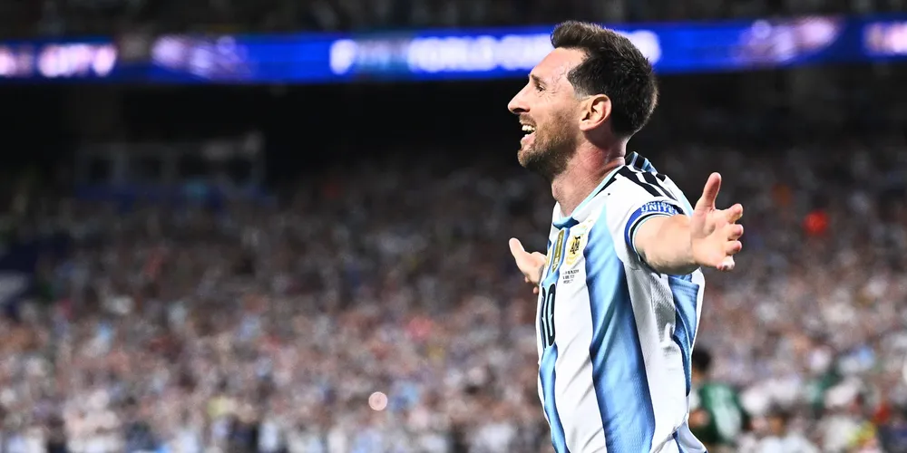 Lionel Messi garantiu o seu 18º gol em Copas do Mundo, a artilharia histórica em Mundiais e a vitória da Albiceleste contra a Áustria por 2 a 0