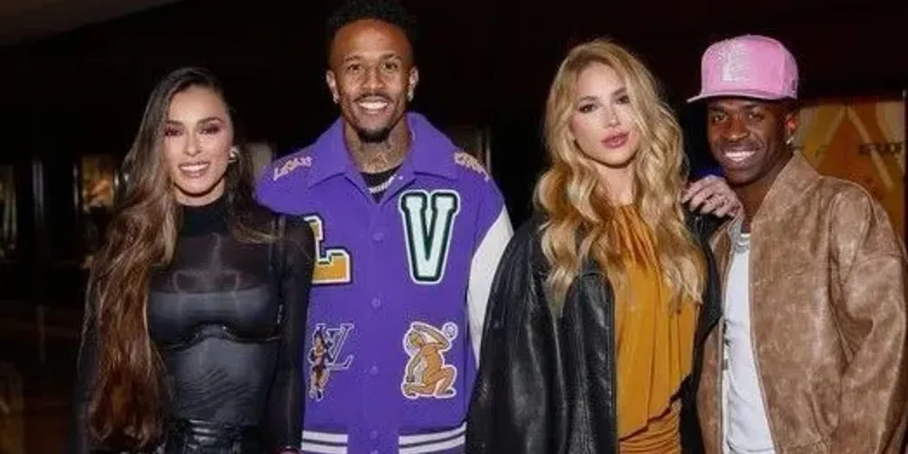 Militão junto do casal Vinicius Jr e Virginia