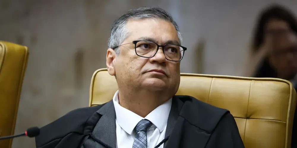 Ministro Flávio Dino durante a sessão plenária do STF
