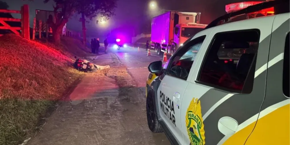 Motociclista que morreu ao invadir contramão e bater de frente contra caminhão foi identificado