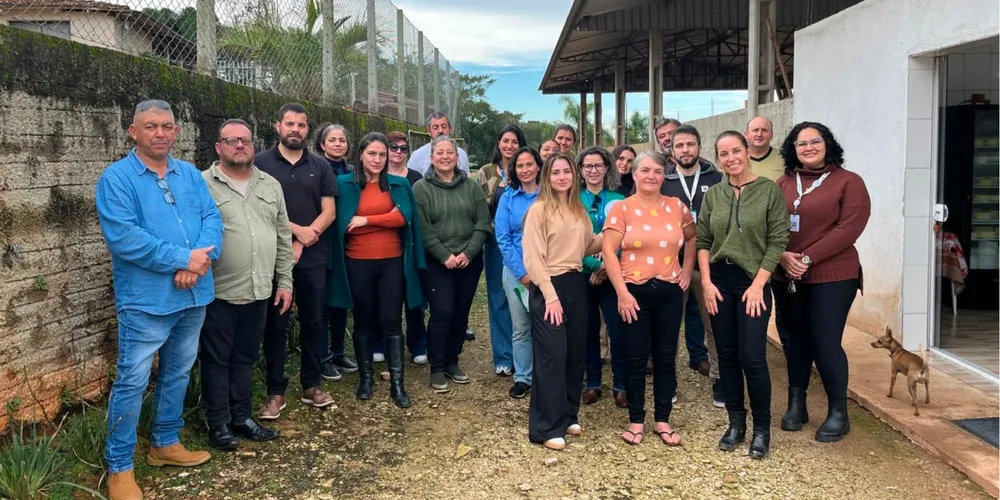 Ação promovida em parceria com o Sebrae e o IDR-PR busca colher modelos de sucesso para incentivar a regularização e a agregação de valor na agroindústria familiar da região