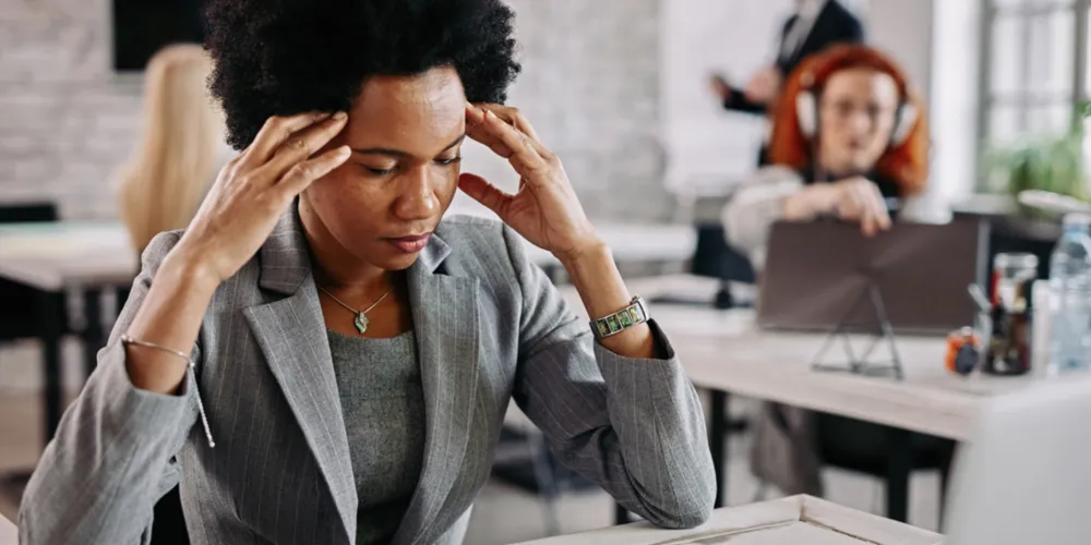 Empregadores de todos os setores terão que cumprir normas mais rigorosas, procurando eliminar riscos ocupacionais, inclusive para a saúde mental dos trabalhadores