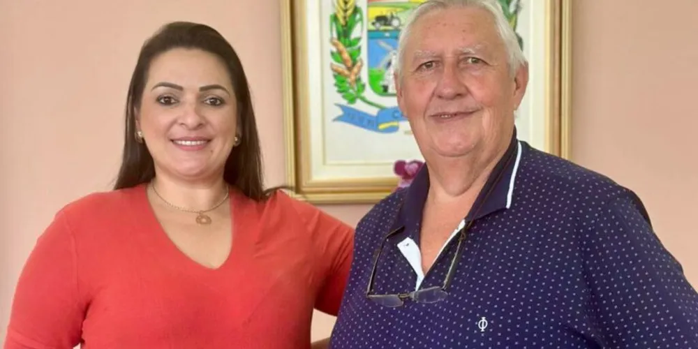 Prefeita Elisangela Pedroso e o secretário de Educação Inácio Povaz