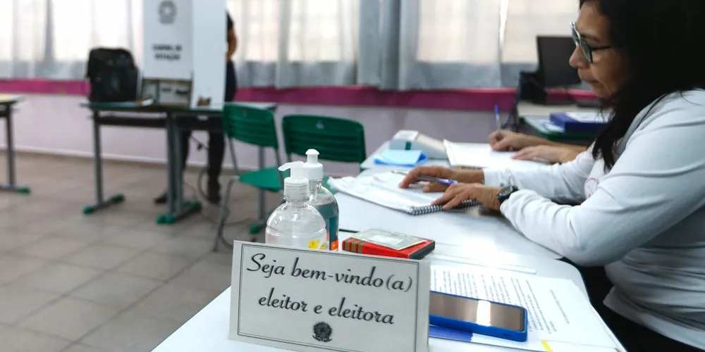 Desde março, uma campanha do Tribunal Superior Eleitoral (TSE) convoca colaboradores para atuarem como mesários
