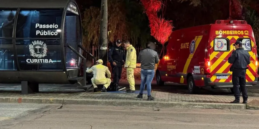 Vítima pediu ajuda em estação-tubo da região do Passeio Público