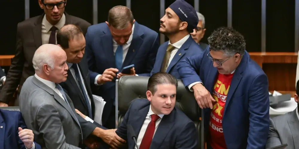 Para ser aprovada, a PEC precisa do apoio de três quintos dos deputados no plenário