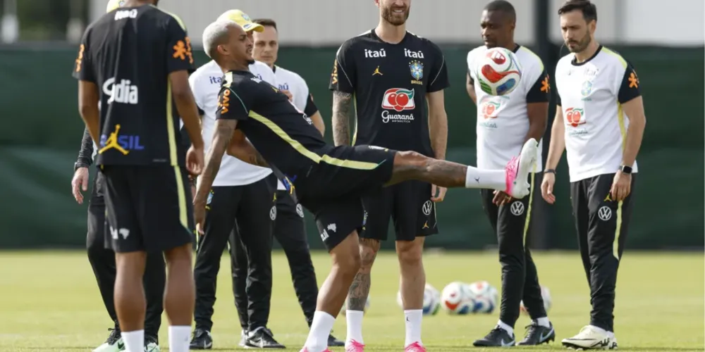 Seleção Brasileira durante treino em Nova Jersey