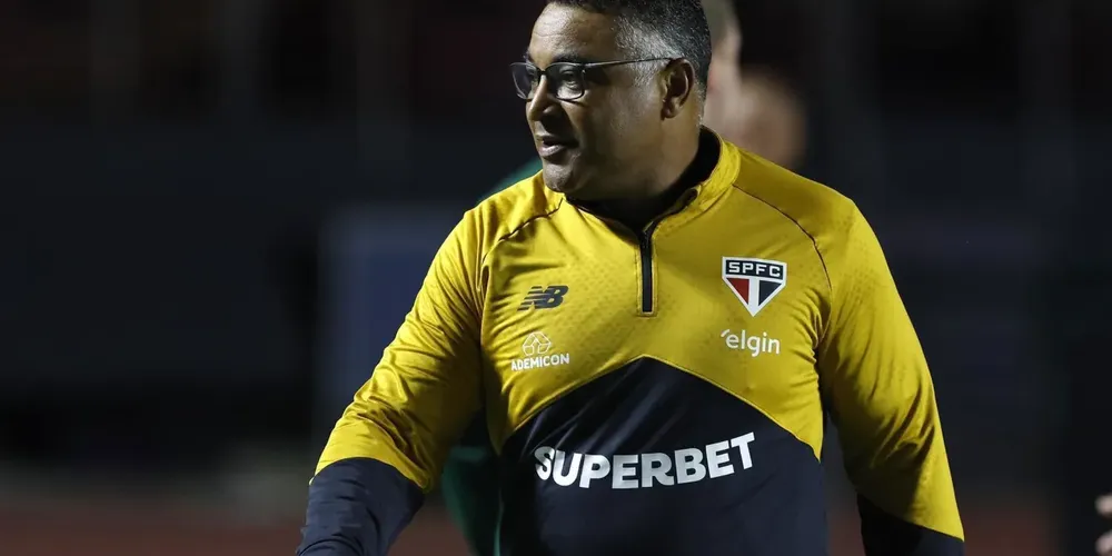 Roger Machado, de 51 anos, se despede após comandar o Tricolor em apenas 17 jogos, com 7 vitórias, 4 empates e 6 derrotas.