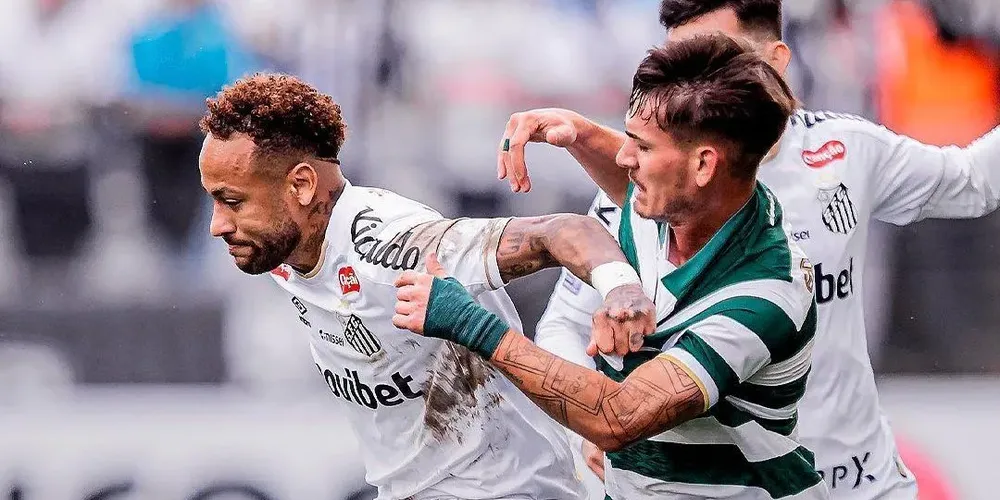 O jogo aconteceu na manhã deste domingo (17)