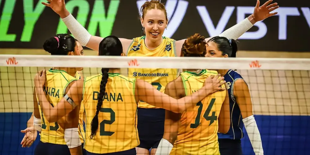 Vice-líder no ranking, a seleção brasileira feminina de vôlei enfrenta a República Dominicana nesta quinta
