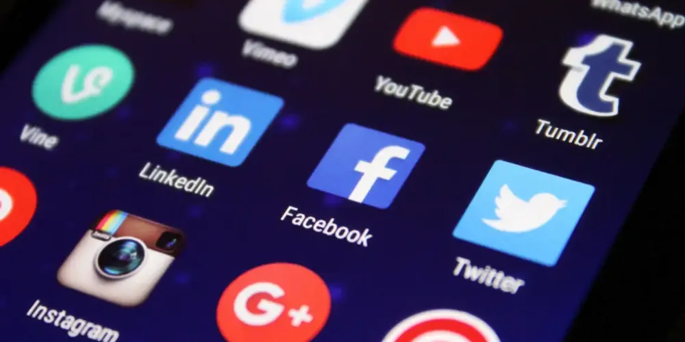 A sessão irá julgar recursos protocolados pelo Facebook e Google e está prevista para começar às 14h
