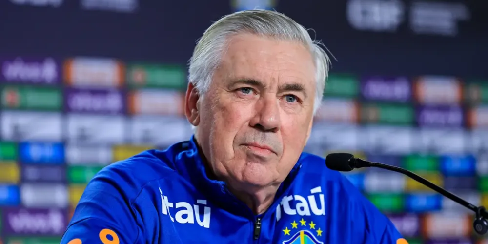 Técnico Carlo Ancelotti