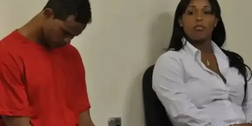 Bruno e Dayanne no início do julgamento sobre a morte de Eliza Samúdio em 2013