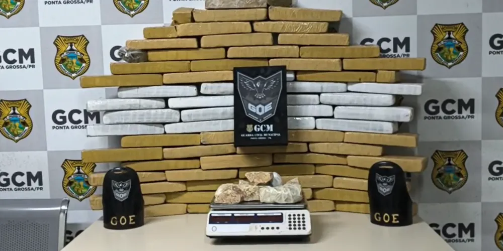 GCM apreende maconha, crack e prende suspeito na Vila Cipa