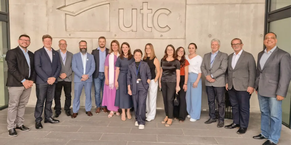 A missão foi formada por representantes de universidades estaduais e da Universidade Tecnológica Federal do Paraná
