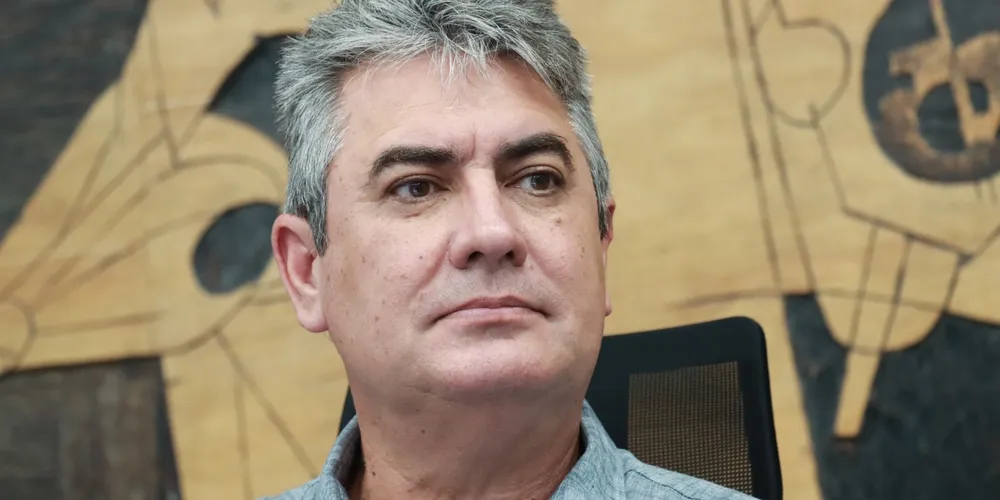 O projeto é de de autoria do presidente do Legislativo, vereador Julio Kuller (PL)