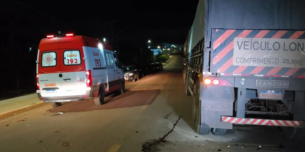 A jovem colidiu contra estrutura do caminhão com o rosto e está em estado grave