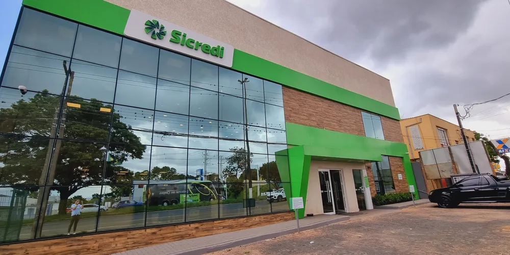 Especialista no segmento, a Marinho Pré-Moldados atua há mais de 30 anos no desenvolvimento de estruturas voltadas aos setores agrícola, comercial e industrial