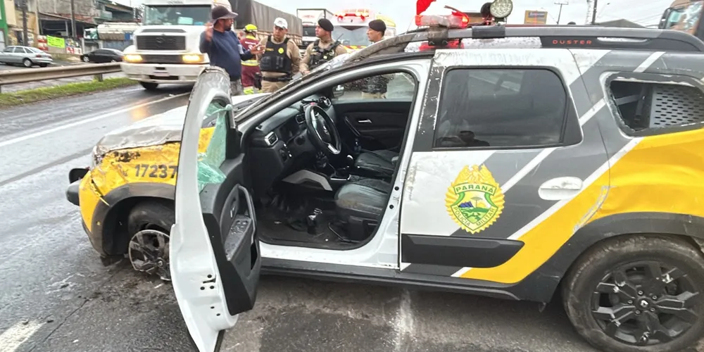 Viatura da Polícia Militar após acidente