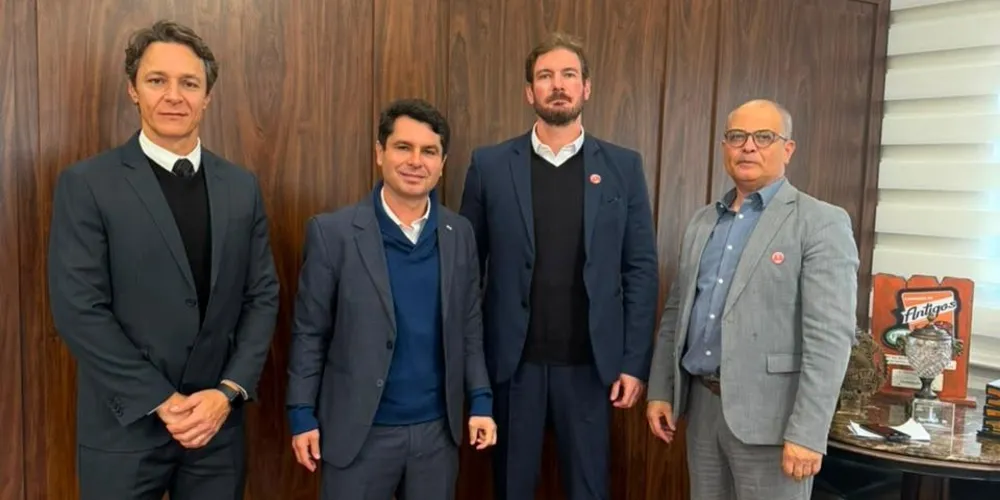 Além de Tavarnaro e Curi, também participaram do encontro Bruno Garofani, diretor de pessoal da ALEP, e Edson Gonçalves, advogado do CRECI-PR
