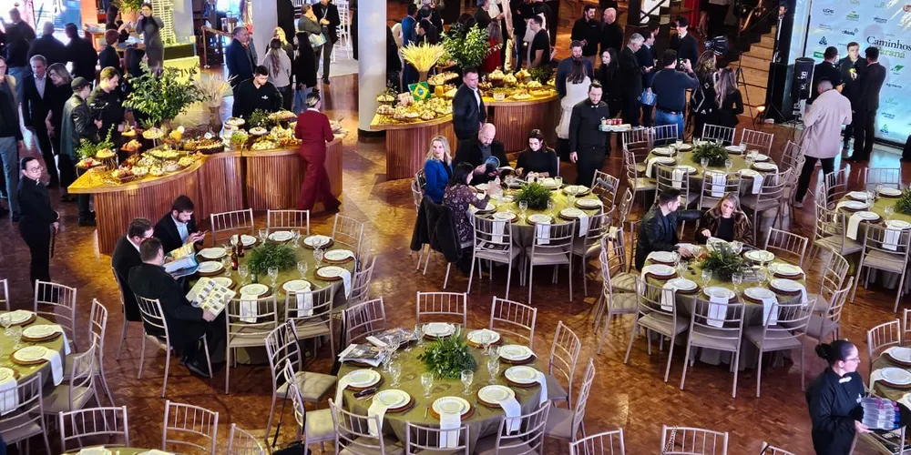 O evento atraiu mais de 350 convidados do meio empresarial e político.
