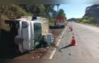 Motorista fica ferido após tombamento na PRC-466, em Turvo