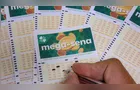 Mega-Sena acumula e próximo prêmio será de R$ 300 milhões