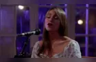 Cantora é condenada a 74 chibatadas após aparecer sem hijab em show