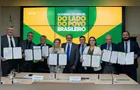Prefeitos dos Campos Gerais assinam acordo para gestão de ferrovias desativadas