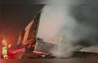 Incêndio destrói caminhão com carga de amendoim na BR-376 em Palmeira