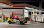 Homem em surto agride clientes em posto de gasolina, passa mal e morre