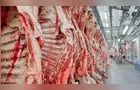 UE suspende carnes brasileiras e Paraná investe em estradas rurais