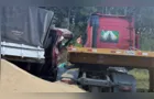 Colisão frontal entre caminhões deixa duas pessoas feridas na BR-277 em Palmeira