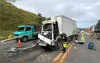 Motorista fica preso às ferragens entre quatro caminhões no Contorno Norte