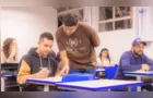 Migrantes de 14 nacionalidades aprendem português em projeto da UEPG