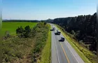 Colisão entre dois caminhões interdita BR-277
