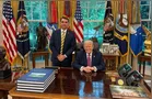 Flávio pede para Trump classificar CV e PCC como terroristas