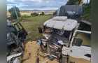 Grave colisão frontal entre duas carretas e carro bloqueia a PR-092 em Jaguariaíva