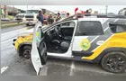 Viatura da PM capota na BR-376 e deixa dois policias feridos; confira vídeo