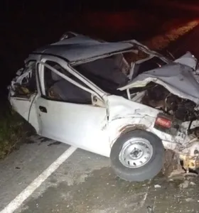 O condutor do carro faleceu ainda no local