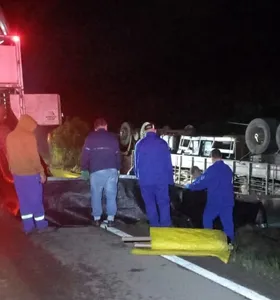 A condutora, de 34 anos, saiu ilesa