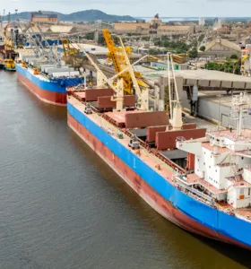 Obras e investimentos transformam Porto de Paranaguá em gigante do agro