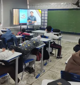 Conteúdo audiovisual foi base para posterior trabalho com os alunos dentro e fora da sala de aula